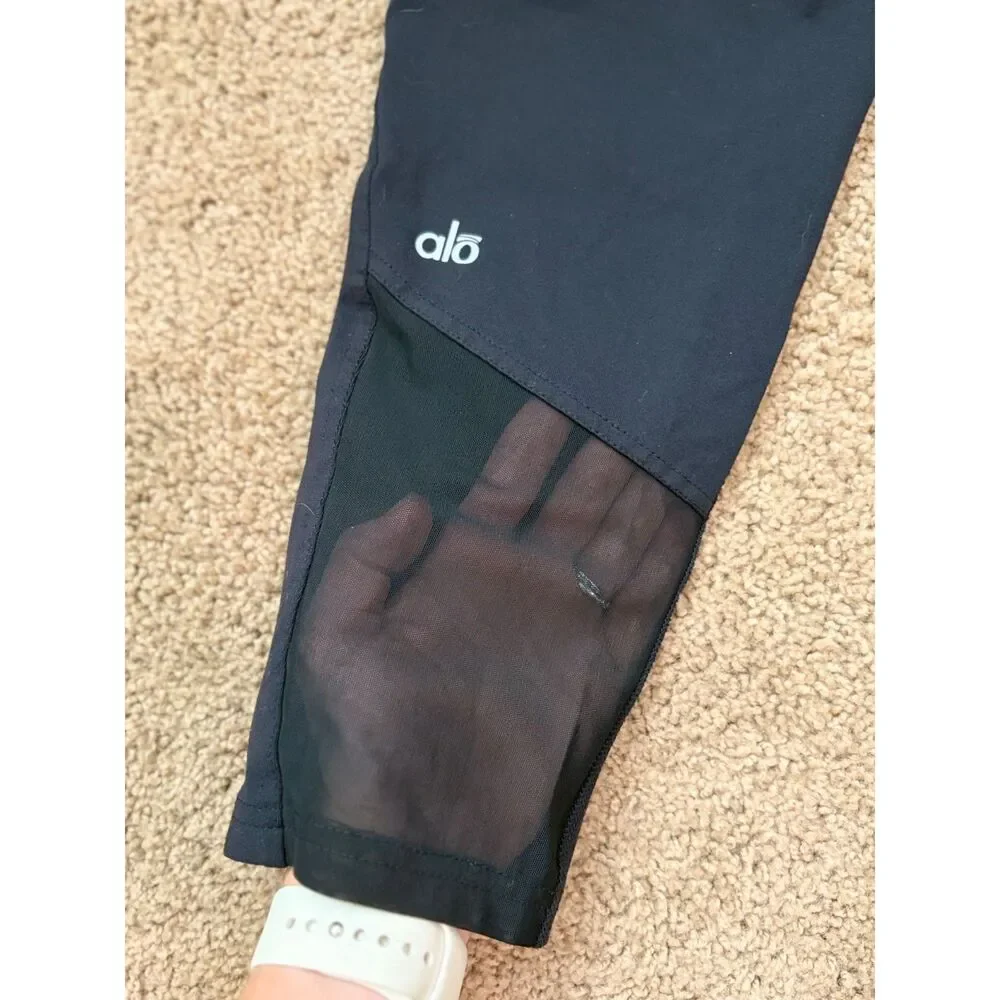 Alo Yoga Black Capri Leggings Mesh Panel Womens Size Small Athletic